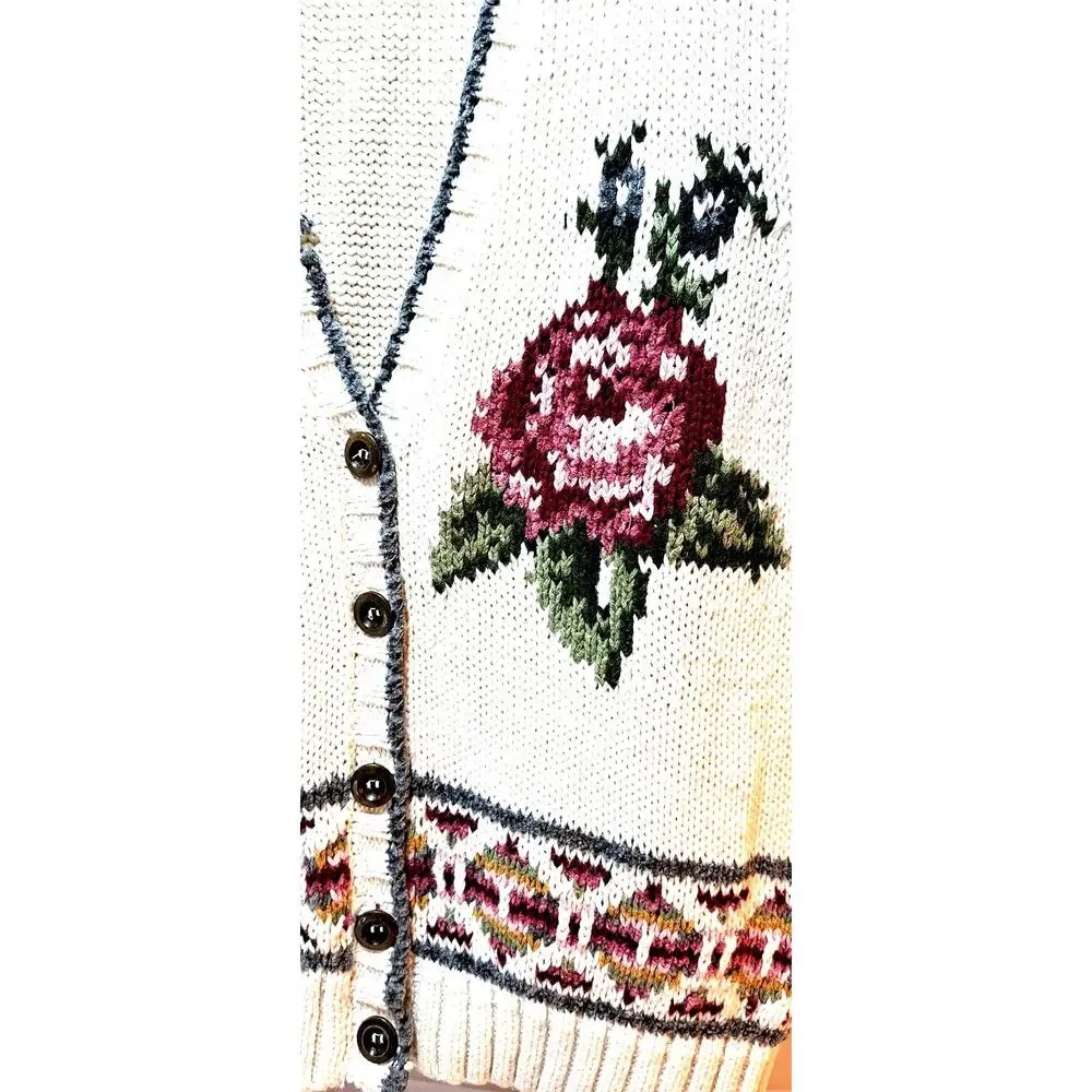 Attractive White Knit Vest with Beautiful Floral Touches by Jantzen